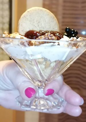 Foto di Cheesecake in crystal cup with autumn flavors 🍇🍪🍧