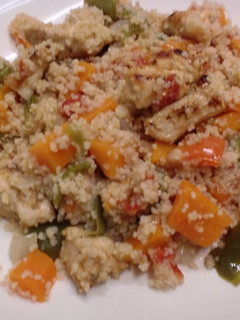 Una foto de Cuscús de pollo y verdura