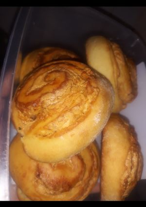A picture of Tahini Rolls.