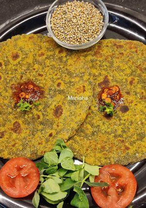 A picture of Bajra Methi Paratha (Pearl Millet).
