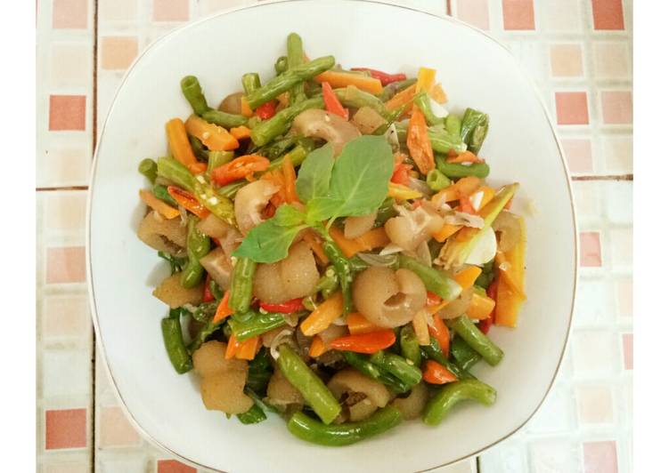 Tumis Kikil Mercon