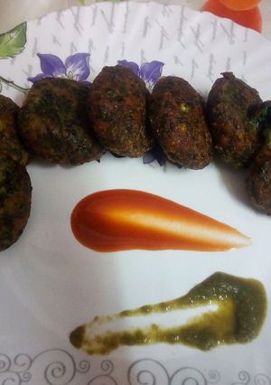 A picture of Hara bhara (spinach) kabab.