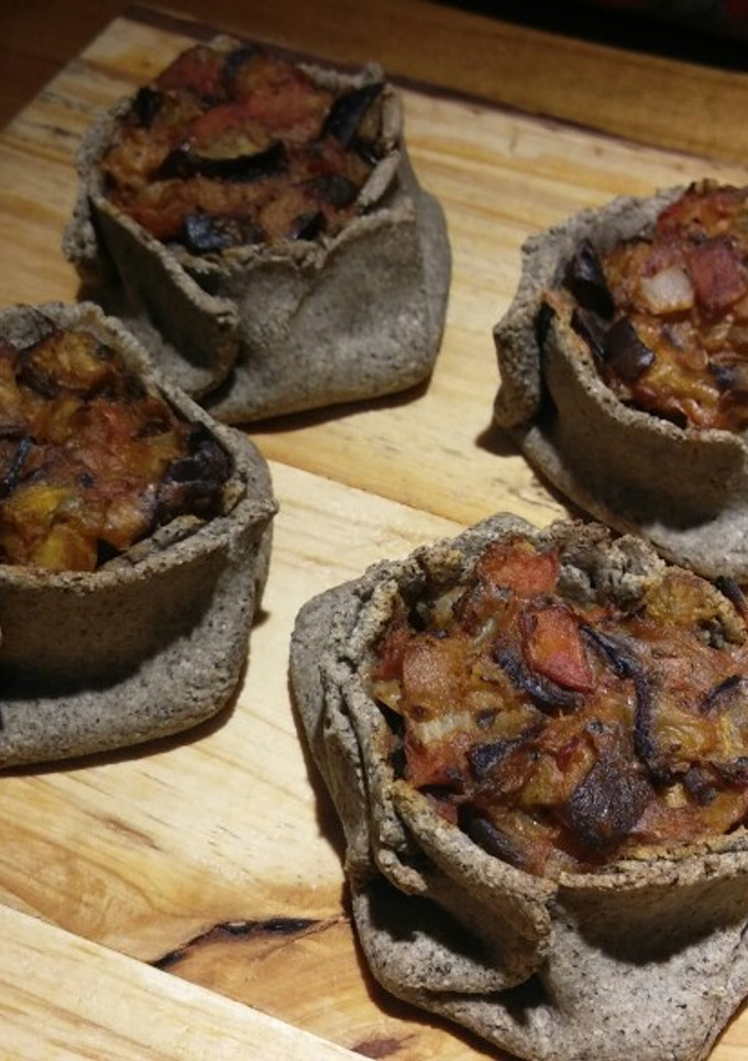 Una foto de Empanadas sin gluten de berenjena y tomate