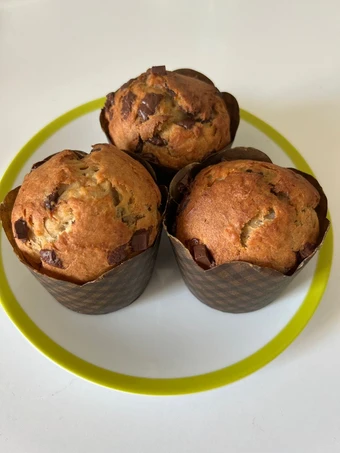 Langkah Gampang Membikin Resep  Muffins pisang coklat yang Bisa Manjain Lidah, Enak Banget