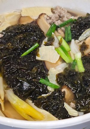รูปของ น้ำแกงหมูสับ ดอกไม้จีน