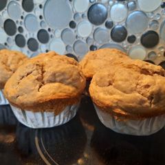 A picture of Banana oat muffins.