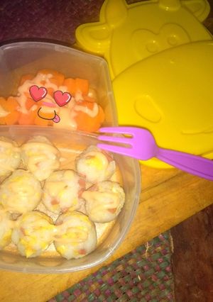 Foto resep Bekal kakak : Bola bola nasi aka. Nasi kepal