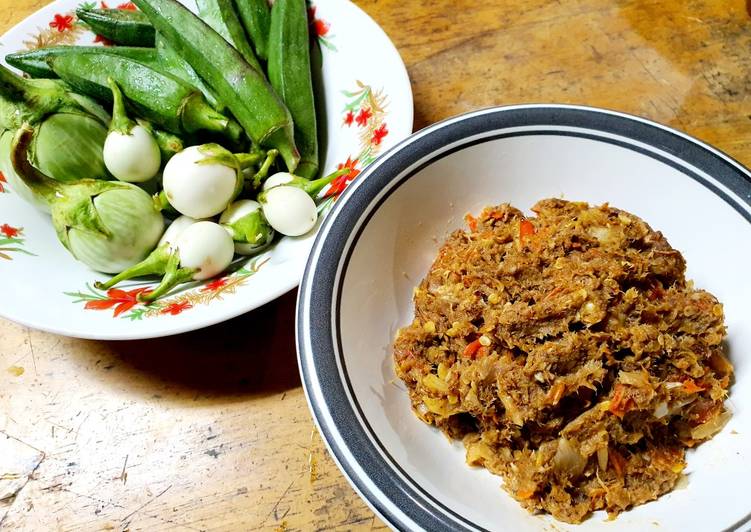 น้ำพริกปลากระป๋อง