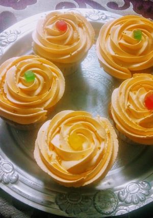 A picture of Pineapple Flavoured cup cake.
