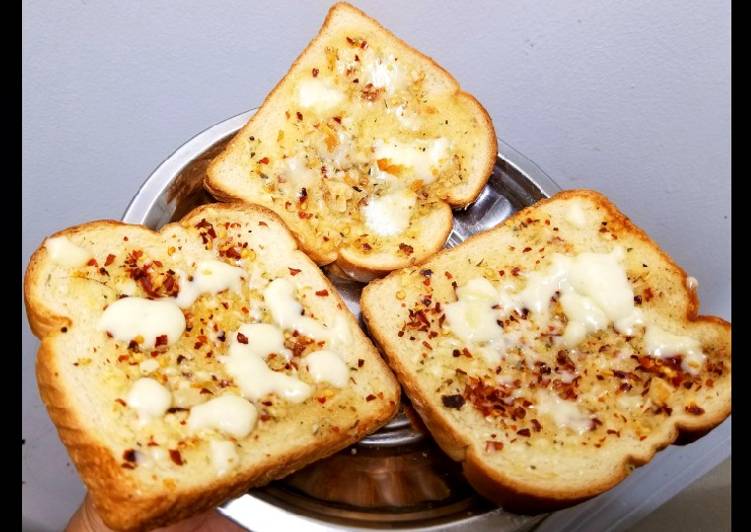 Easiest Way to Prepare Award-winning Cheesy Garlic Bread toast