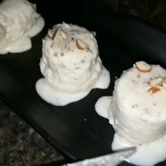 Malai kulfi A picture of Malai kulfi.