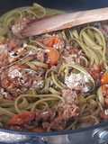 Tallarines con atún y alcaparras