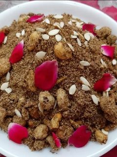 હોમમેડ પંજરી (Homemade Panjari Recipe In Gujarati) રેસીપી મુખ્ય ફોટો