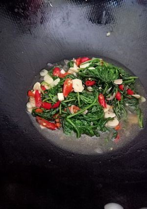 Foto resep 9th : Tumis Kangkung Saori
