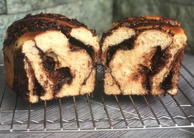 Martabak Manis x Babka (Biga Methods)