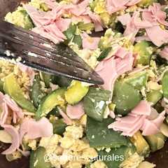 Una foto de 🍽️ Minuta de zapallitos verdes, verdeo, huevo y jamón 🍳