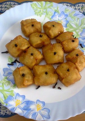 A picture of Lobongo Lotika.
