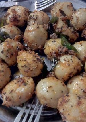 A picture of Suji Balls.