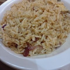 A picture of Chinese fried rice.
