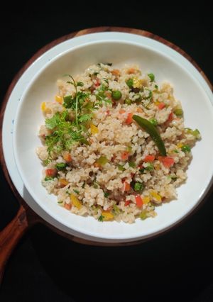 A picture of Fried brown rice.