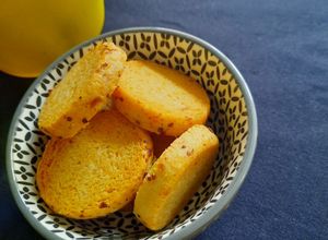 Une photo de Sablés au parmesan et piment de Cayenne