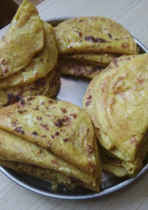 A picture of Obathu / Puran Poli /Sweet Puran Poli.