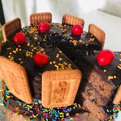 A picture of Parle biscuit chocolate cake.