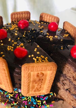 A picture of Parle biscuit chocolate cake.