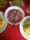 Arroz a la jardinera con ensalada criolla y su limonada HB