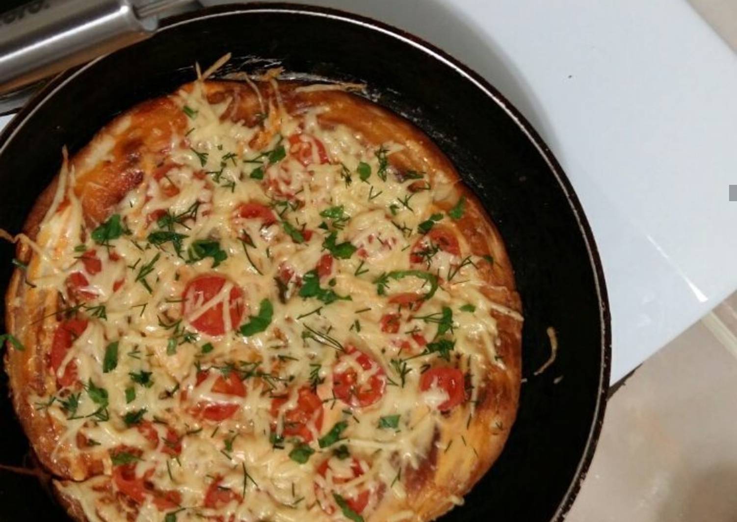 Тесто для пиццы на сметане на сковороде