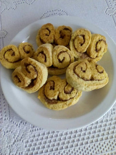 A picture of Cinnamon Hearts.