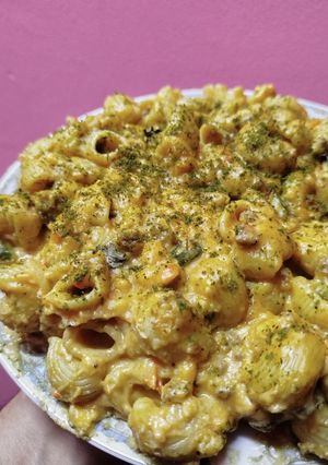 صورة لوصفة مكرونة بصوص الجبن