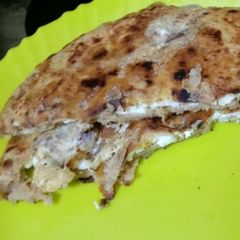 A picture of Egg paratha.