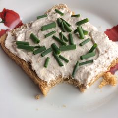 A picture of Cottage cheese spread.