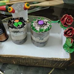 A picture of Cake pudding in a glass.