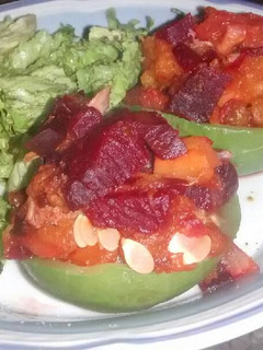 Una foto de Zapallitos rellenos de verduras diet!!