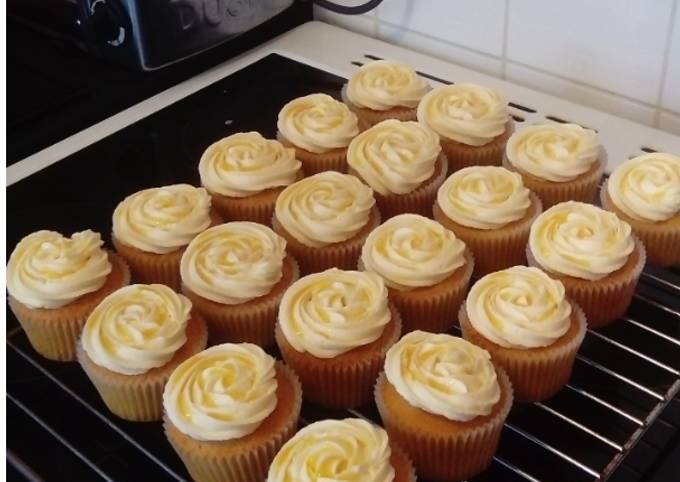 Golden syrup cupcakes