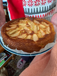 Una foto de Bizcocho de manzana fácil y jugoso