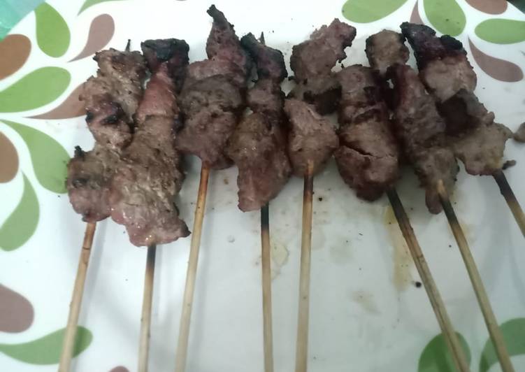 Sate kambing Gurih