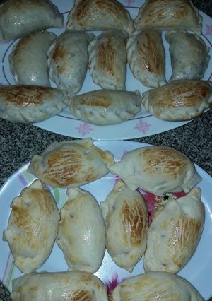 Una foto de Empanadas de carne y de jamón y queso