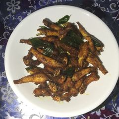 A picture of Natholi fry (anchovy fish fry).