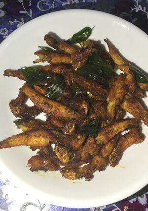 A picture of Natholi fry (anchovy fish fry).