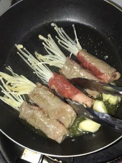 Foto resep Re-Cook Beef Grill with Jamur Enoki