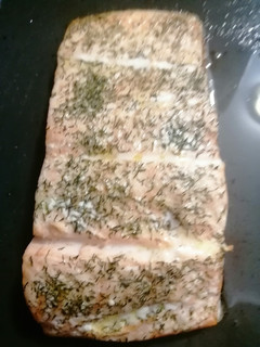 Una foto de Lomo de salmón con eneldo al horno
