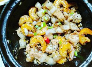 Hình của món Thịt ba chỉ kho tôm.