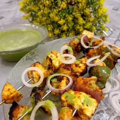 A picture of Veg Tandoori Platter.