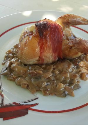 Une photo de Cailles farcies au foie gras et aux raisins