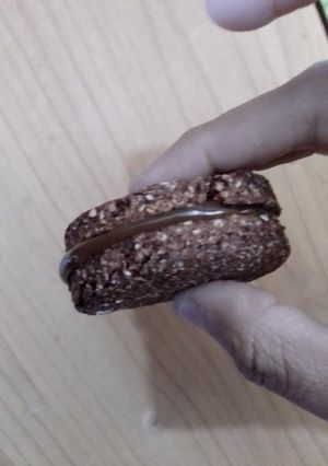Una foto de Alfajores de avena, coco y harina de algarroba