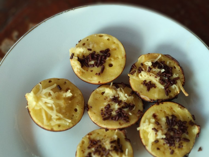 Langkah Mudah untuk Membuat Kue cubit pisang coklat keju camilan MPASI simple Anti Gagal