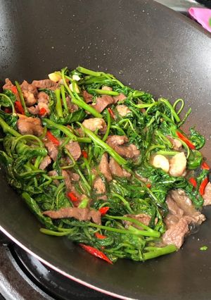 Foto resep Sapi Cah Kangkung